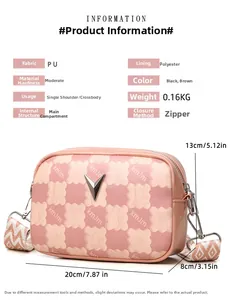 Sac bandoulière rose à damier en PU dimensions 20x13x8cm avec détails de doublure