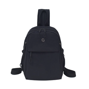 Sac à bandoulière noir polyvalent en nylon imperméable avec poches zippées pour voyage