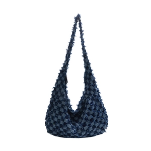 Fransen-Denim-Schultertasche mit Karomuster und geräumigem Innenraum im Retro-Stil