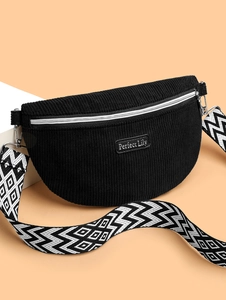 Sac bandoulière tendance en velours côtelé noir avec sangle motif géométrique