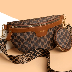 Sac de poitrine monogramme tendance en cuir synthétique marron avec petit porte-monnaie
