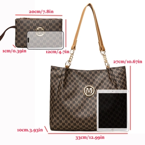 Tableau détaillé des tailles pour ensemble cabas et pochette avec motif M imprimé