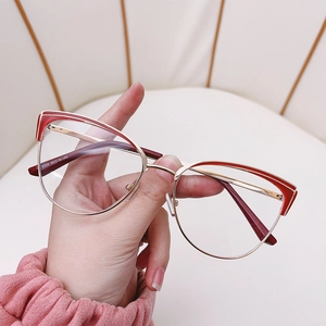 Fashionable oversized cat-eye glasses with red and gold dual-tone metal frame for women