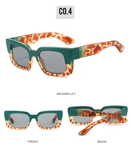 Vues détaillées de lunettes de soleil carrées en contraste de vert et écaille de tortue