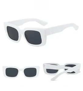Vues multiples de lunettes de soleil carrées blanches montrant face profil et l'arrière