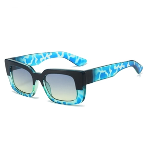 Lunettes De Soleil Carrées Rétro Monture Épaisse En PC Protection UV400 Mode Voyage Extérieur Pour Hommes Femmes Tendance