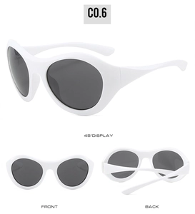 Vues sous trois angles de lunettes de soleil sport Y2K blanches à monture épaisse et verres foncés