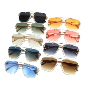 Frameless oversized sunglasses set with metal bridge and colorful gradient lenses