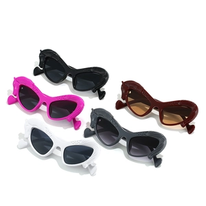 Unique horse head design cat eye sunglasses in various stylish colors for parties