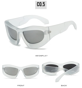 Vue sous trois angles de lunettes de soleil Y2K futuristes avec monture blanche mate