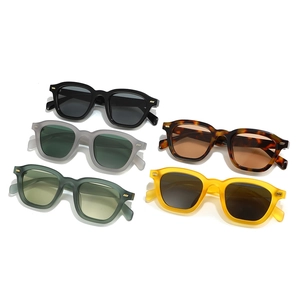Retro square sunglasses collection in five colors with vintage frames and UV protection
