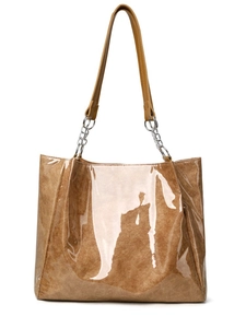 Détail du sac cabas en papier DuPont avec finition PVC transparent et anses chaîne