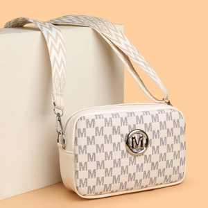 Sac caméra beige avec imprimé à motifs M et large bandoulière jacquard géométrique