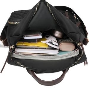 Zaino trapuntato nero per laptop 14 pollici con grande capacità e manico in pelle