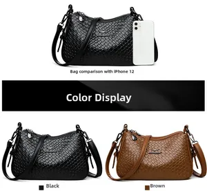 Dettaglio borsa in pelle PU intrecciata con logo in metallo e confronto dimensioni