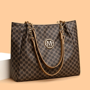 Women Tote Shoulder Bag PU Leather Large Capacity M Monogram Print Retro Fashion Commute Handbag With Metal Chain