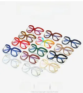 Collection de 12 lunettes demi-cerclées à monture large en 12 couleurs variées