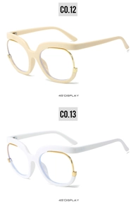 Vue détaillée à 45 degrés de montures de lunettes demi-cerclées en beige et blanc