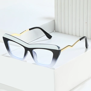 Chic cat eye blue light blocking glasses with gradient frames and wavy gold metal temples
