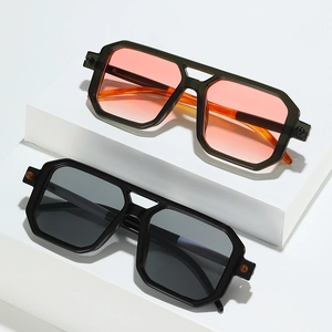 Fashionable double-bridge square sunglasses in dark green and classic black frames