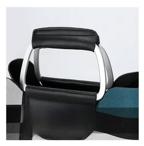 Detail of crossbody bag featuring black leather handle and Jingpindaishu gold logo