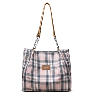 Borsa tote alla moda in tela a scacchi rosa e blu con etichetta in pelle e tracolla a catena