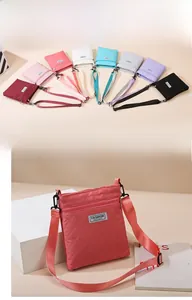 Collection de sacs bandoulière en nylon matelassé en plusieurs coloris avec bandoulière