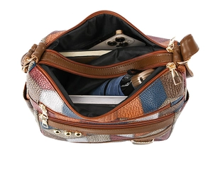 Sac bandoulière en cuir PU à trois compartiments montrant une grande capacité de rangement