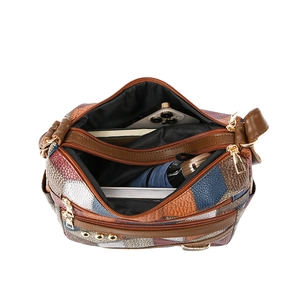Sac à bandoulière en cuir PU patchwork coloré avec grande capacité et poches zippées