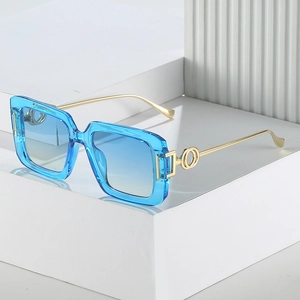 Chic square blue gradient sunglasses with gold metal temples and double ring detail