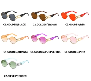 Détails de sept lunettes de soleil ovales rétro avec montures métalliques colorées