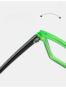 Macrodetail van duurzame metalen scharnieren op vierkante groene TR90 modebrillen