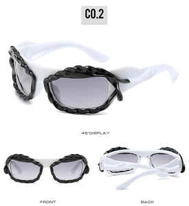 Vue détaillée de lunettes Y2K montrant les angles avant, à 45 degrés et l'arrière plié