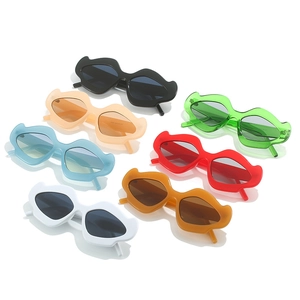 Fashion wavy frame mustache sunglasses for women in multiple trendy colors and gray lenses