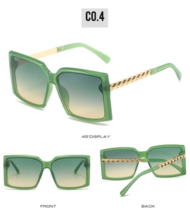 Drei Ansichten der quadratischen grünen Sonnenbrille mit goldenen Kettenbügeln