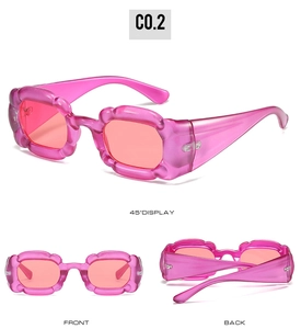 Vues sous trois angles de lunettes de soleil Y2K roses en forme de nuage, design complet
