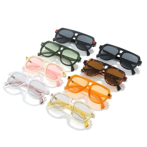 Variété de lunettes de soleil aviateur rétro surdimensionnées en plusieurs couleurs