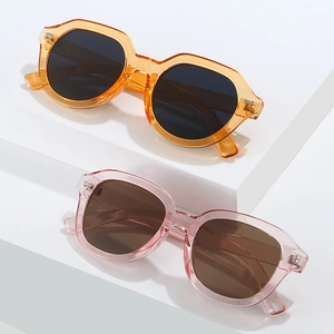 Lunettes de soleil carrées rétro oversize avec montures rose et orange pour femmes