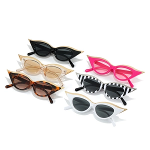 Lot de lunettes de soleil œil-de-chat rétro avec décor doré en six couleurs assorties