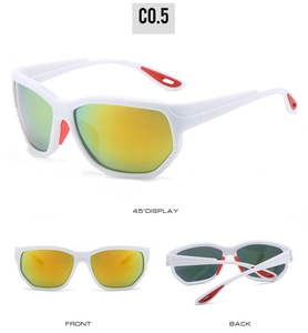 Vue sous trois angles de lunettes de soleil de sport blanches avec verres dégradés