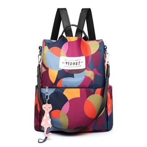 Zaino Oxford impermeabile da donna con motivo geometrico colorato e ciondolo a gatto