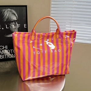 Sac Cabas À Rayures En PVC Brillant Imperméable Grande Capacité Sac À Main Portable Pour Femmes Voyage Quotidien Shopping