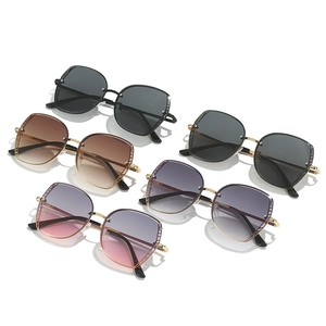 Oversized square sunglasses with gradient lenses and decorative metal temples in five colors