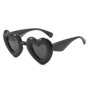 Y2K fashion heart shaped thick frame sunglasses in glossy black finish for women