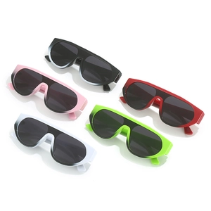 Oversized one-piece jelly color sunglasses collection in various trendy gradient lenses