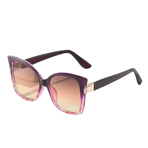 Fashionable gradient purple cat-eye sunglasses for women with golden metal accents