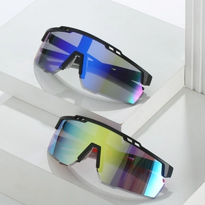 Professionelle Sport-Radbrille mit bunten Gläsern und belüftetem schwarzem Rahmen für Herren