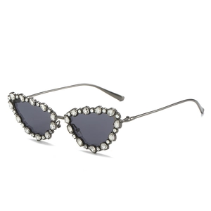 Lunettes de Soleil de Luxe Œil de Chat Cœur en Strass pour Femmes Monture Métal UV400 Mode Fête Géométrique