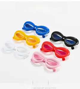 Montures de lunettes PC tendance en plusieurs couleurs avec un design style Y2K