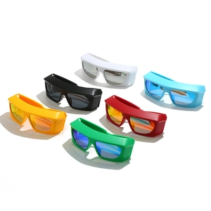 Fashionable Y2K oversized square sunglasses in six vibrant colors with mirrored lenses